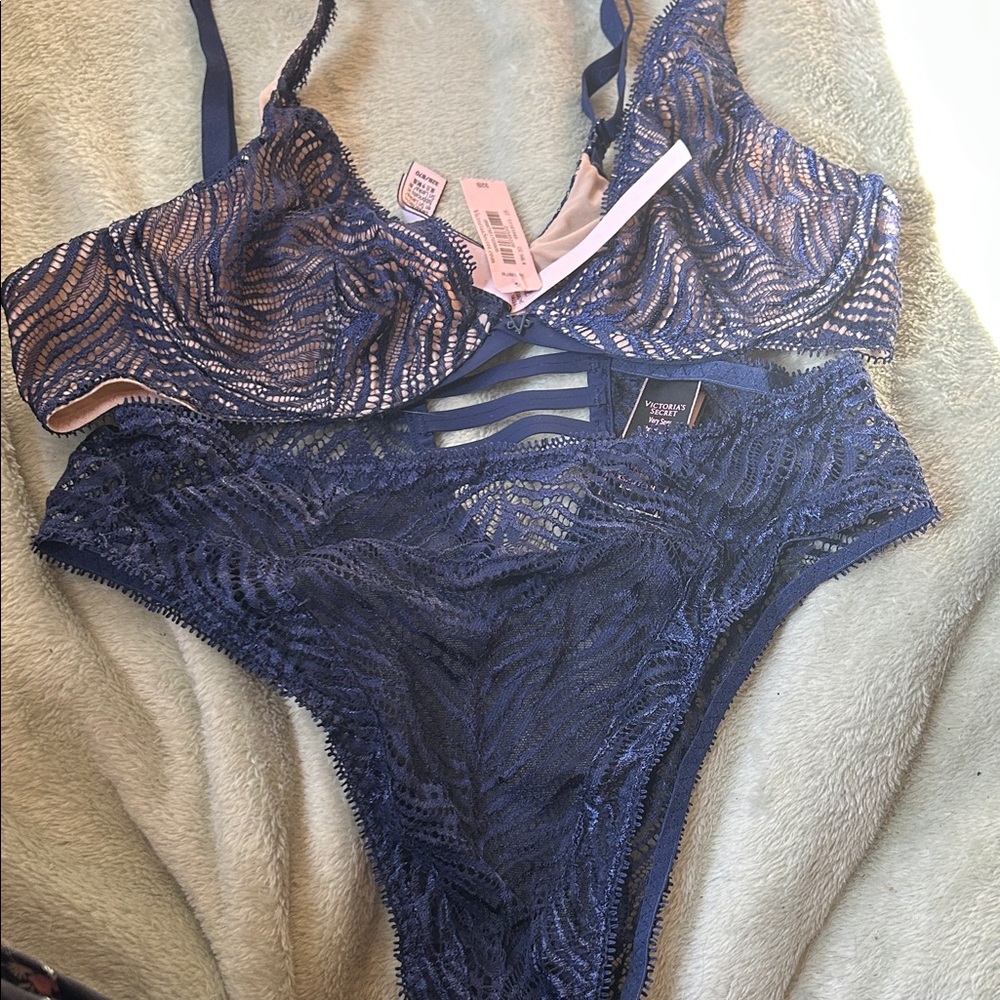 Navy Lace Lingerie Set